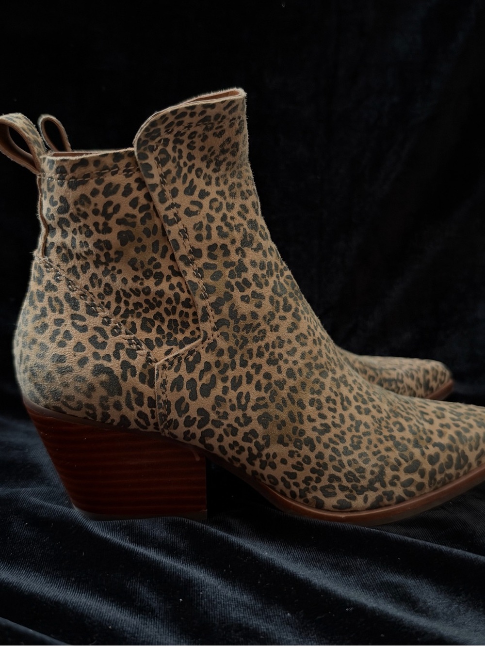 Dolce Vita Sammey Tan/Black Dusted Leopard Suede Ankle Boot Sz 7M